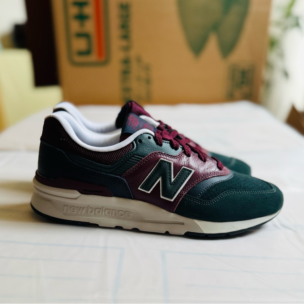 New Balance M 977H series new in original box